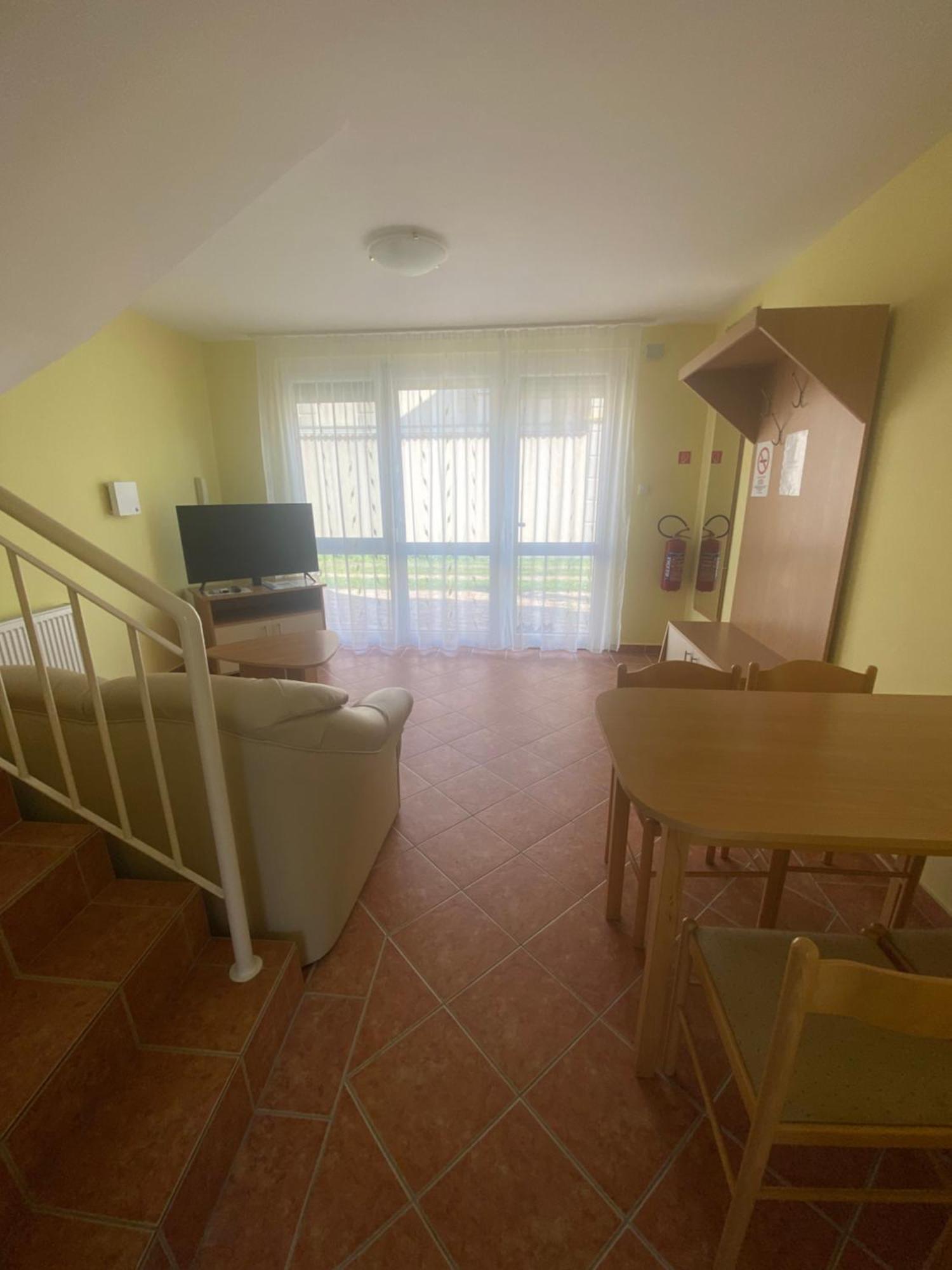 Appartamento Hajnal Vendeghaz Hajdúszoboszló Esterno foto