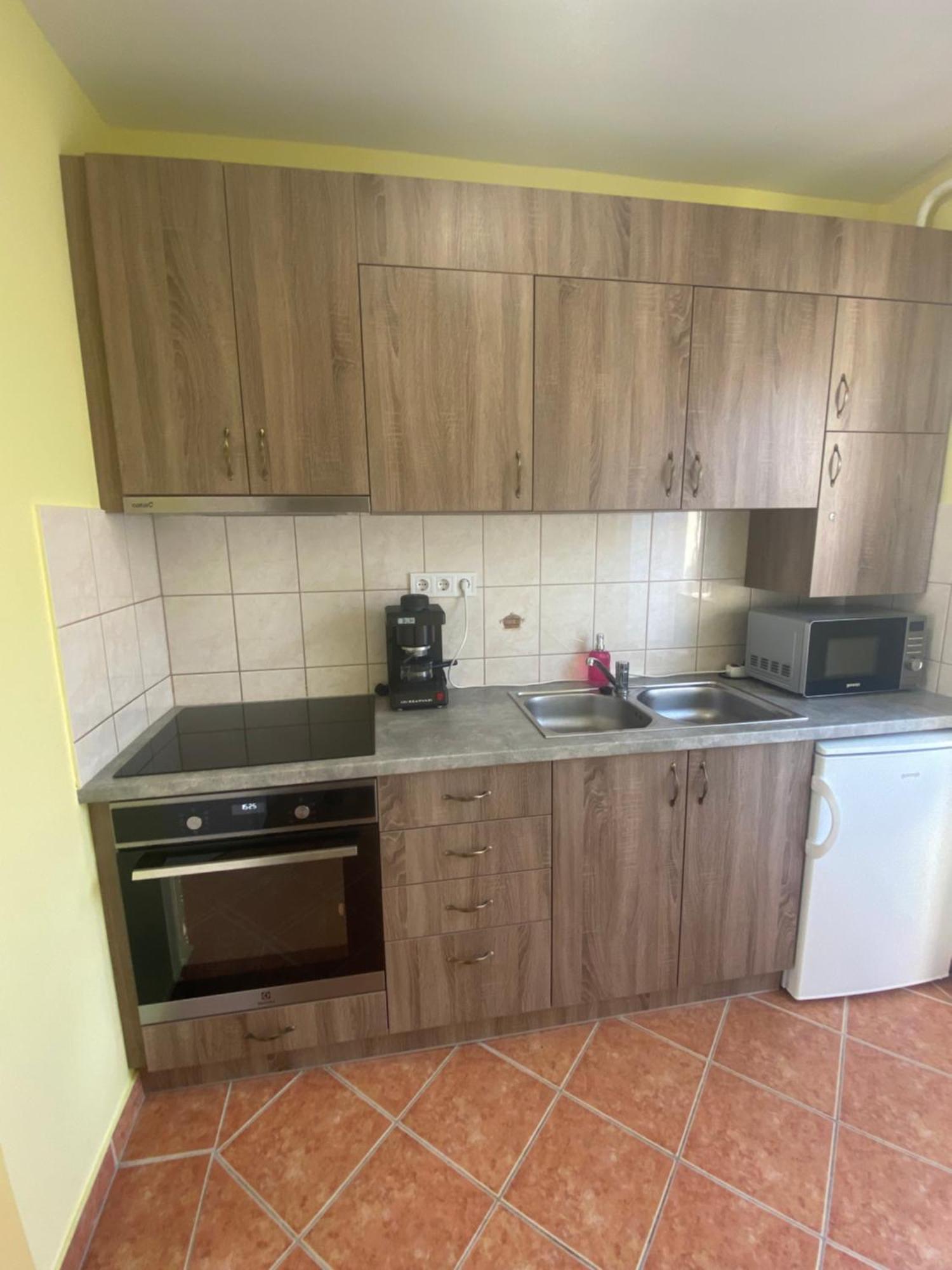Appartamento Hajnal Vendeghaz Hajdúszoboszló Esterno foto